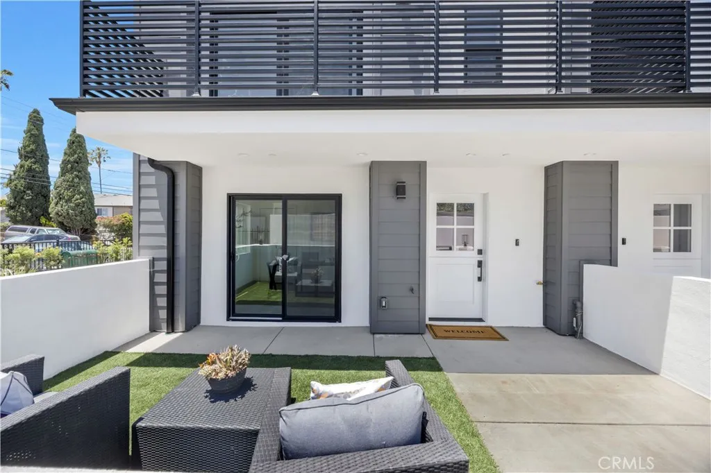 1715 W 149th Street A, Gardena, California 90247 home-pic-1